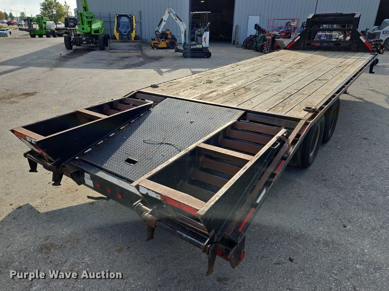 image for item EV1606 2010 Maxey Trailers Mfg.. equipment trailer