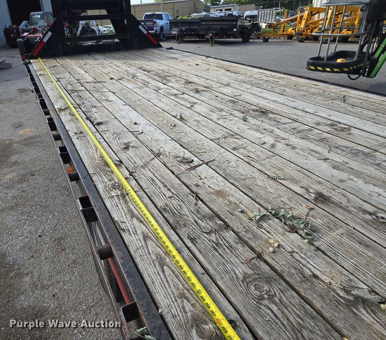 image for item EV1606 2010 Maxey Trailers Mfg.. equipment trailer