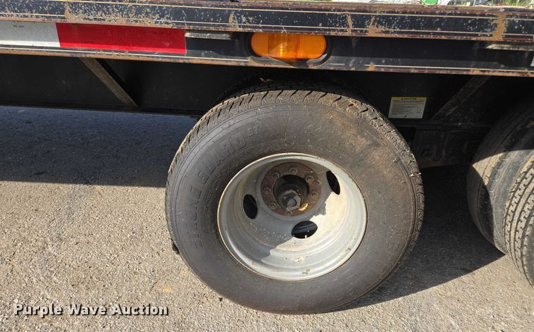 image for item EV1606 2010 Maxey Trailers Mfg.. equipment trailer