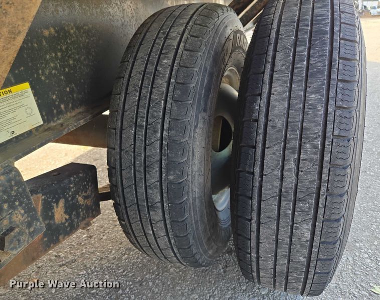 image for item EV1606 2010 Maxey Trailers Mfg.. equipment trailer