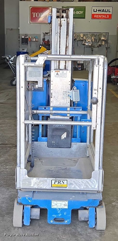 image for item EV1609 2014 Genie GR-20 vertical lift