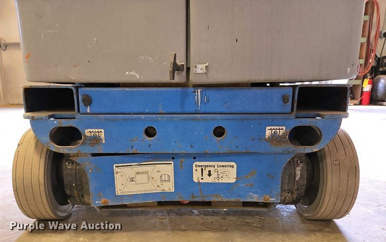image for item EV1609 2014 Genie GR-20 vertical lift