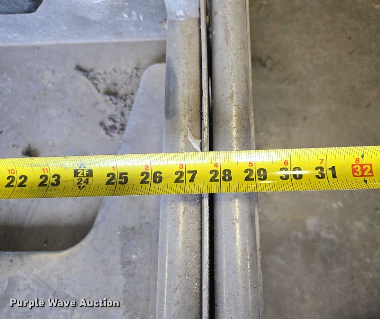 image for item EV1609 2014 Genie GR-20 vertical lift