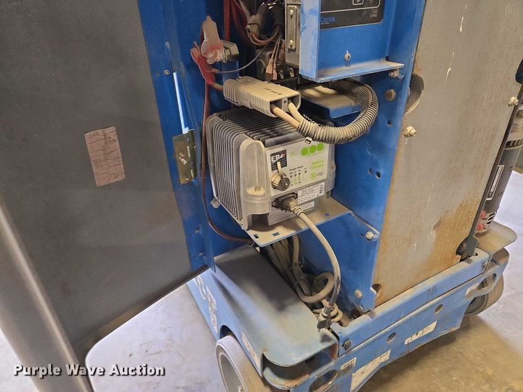 image for item EV1609 2014 Genie GR-20 vertical lift