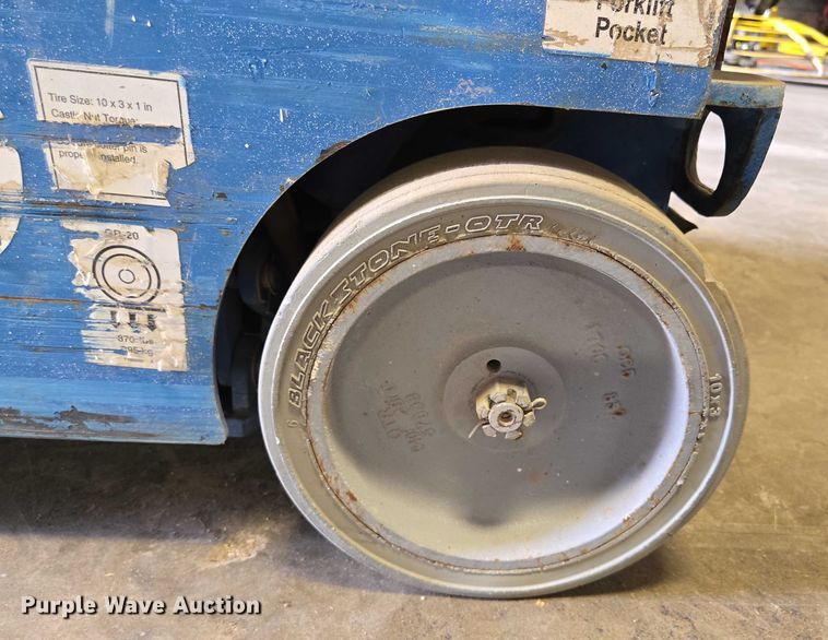 image for item EV1609 2014 Genie GR-20 vertical lift