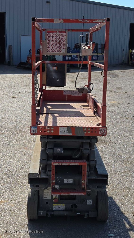 image for item EV1610 SkyJack SJ III 3219 scissor lift