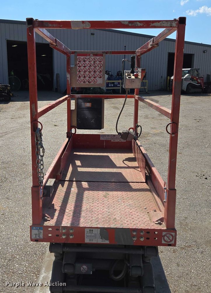 image for item EV1610 SkyJack SJ III 3219 scissor lift