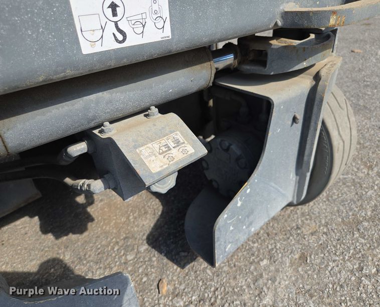 image for item EV1610 SkyJack SJ III 3219 scissor lift