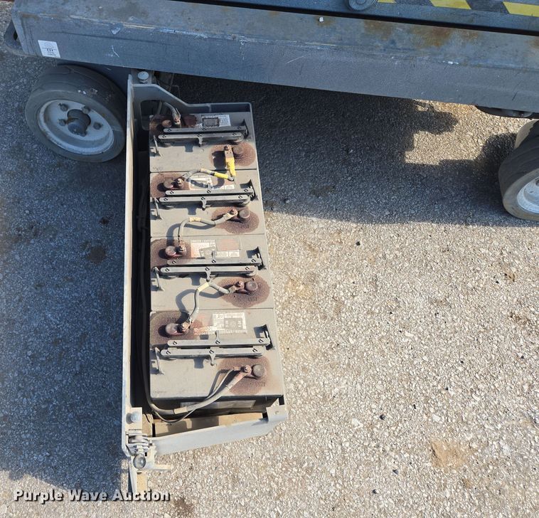 image for item EV1610 SkyJack SJ III 3219 scissor lift