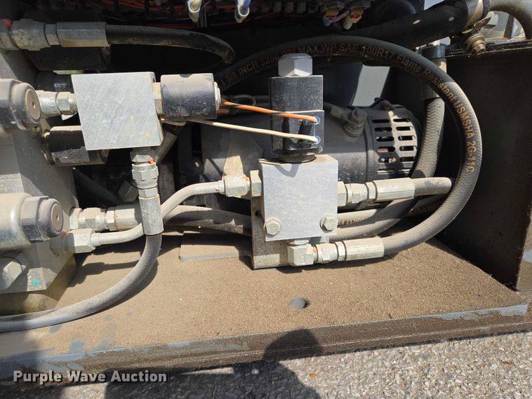 image for item EV1610 SkyJack SJ III 3219 scissor lift