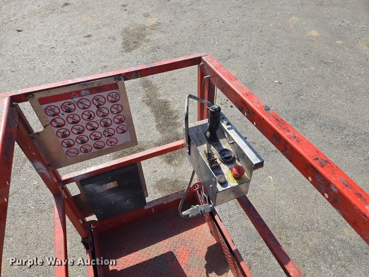 image for item EV1610 SkyJack SJ III 3219 scissor lift