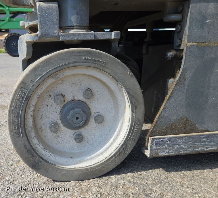 image for item EV1610 SkyJack SJ III 3219 scissor lift