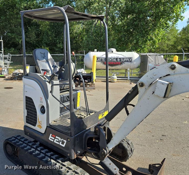 image for item EV1611 2018 Bobcat E20 mini excavator