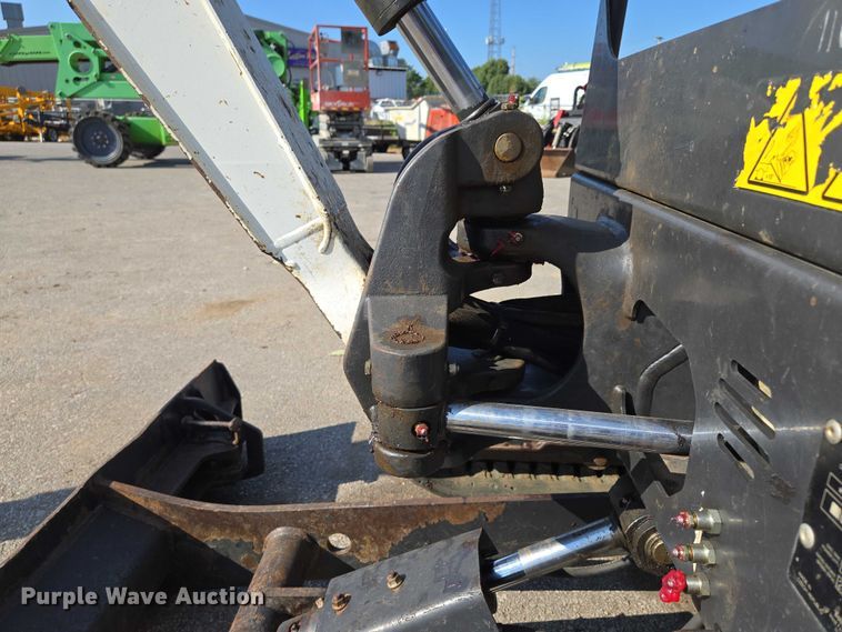 image for item EV1611 2018 Bobcat E20 mini excavator