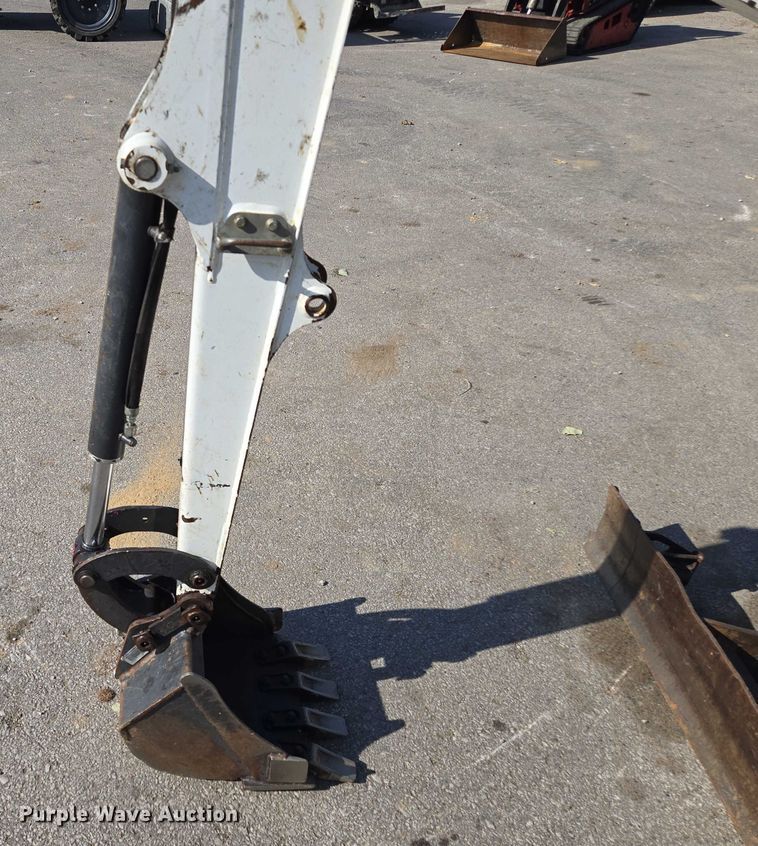 image for item EV1611 2018 Bobcat E20 mini excavator