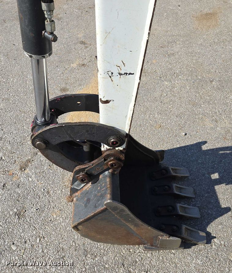 image for item EV1611 2018 Bobcat E20 mini excavator