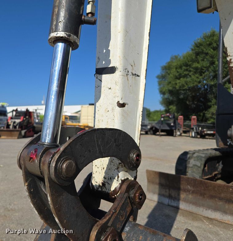 image for item EV1611 2018 Bobcat E20 mini excavator