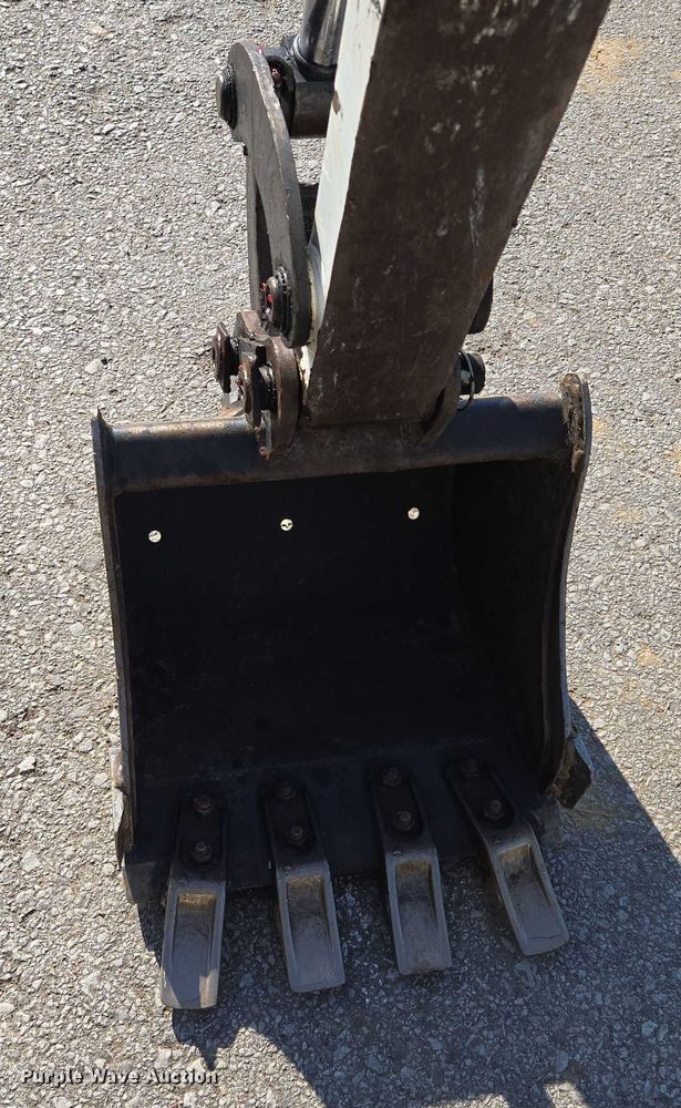 image for item EV1611 2018 Bobcat E20 mini excavator