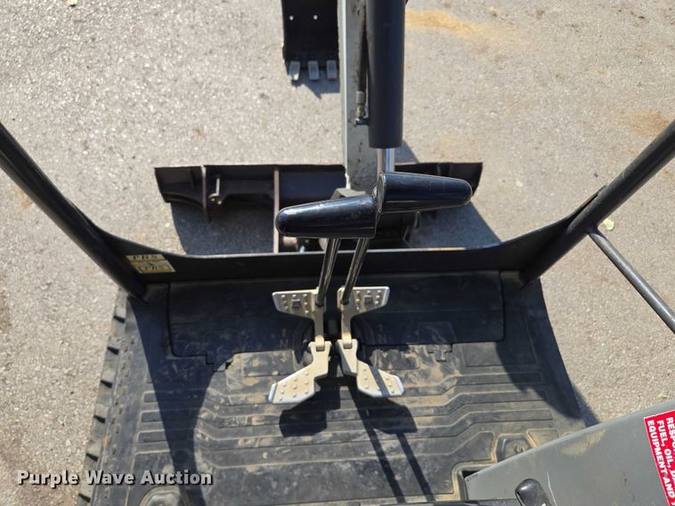 image for item EV1611 2018 Bobcat E20 mini excavator