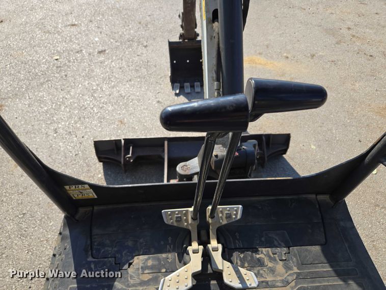 image for item EV1611 2018 Bobcat E20 mini excavator