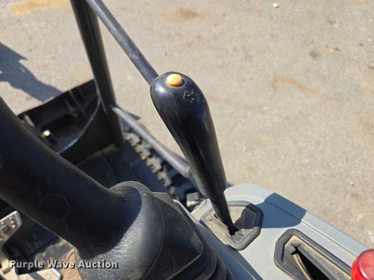 image for item EV1611 2018 Bobcat E20 mini excavator