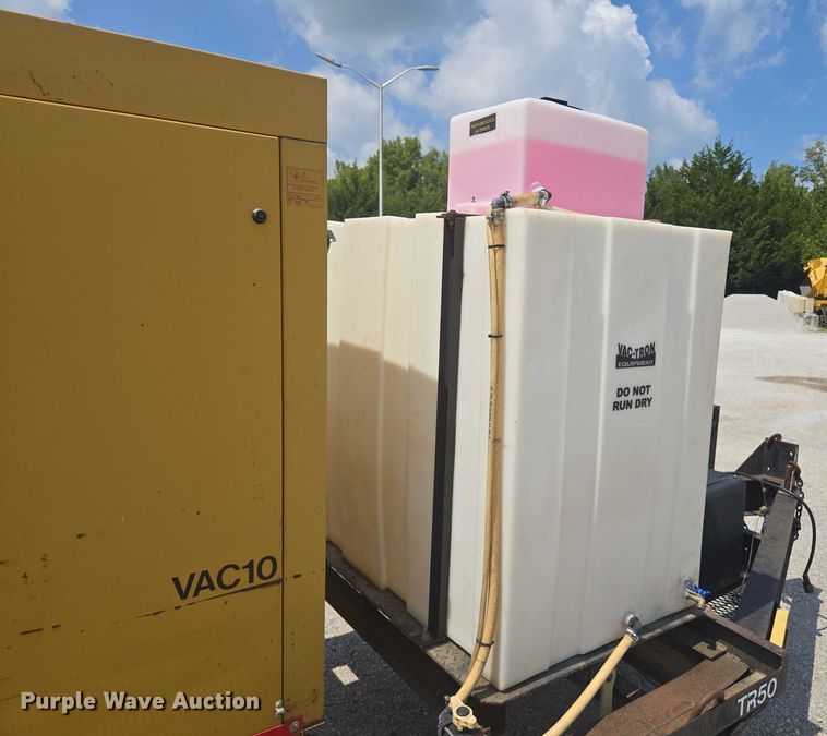 image for item EV1612 Vermeer  PMD 855 SD vacuum excavator