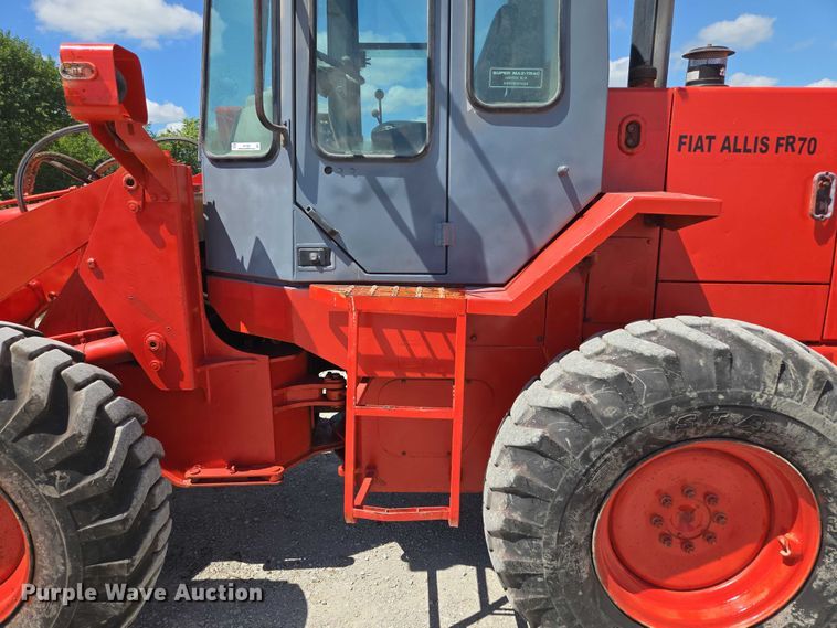 image for item EV1626 1995 Fiat-Allis FR70 wheel loader