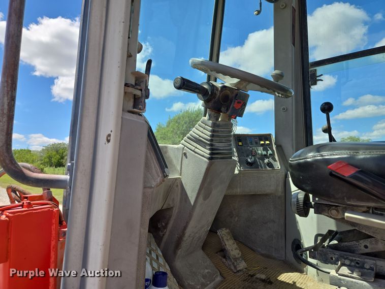 image for item EV1626 1995 Fiat-Allis FR70 wheel loader