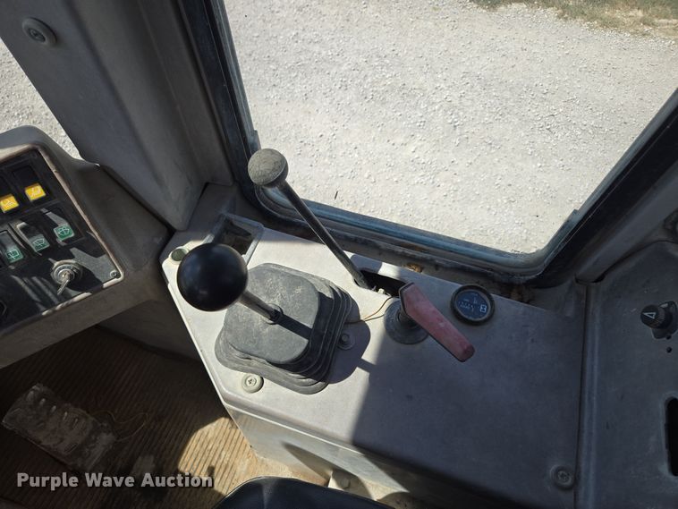 image for item EV1626 1995 Fiat-Allis FR70 wheel loader