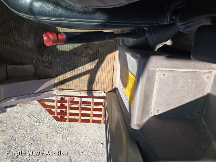 image for item EV1626 1995 Fiat-Allis FR70 wheel loader