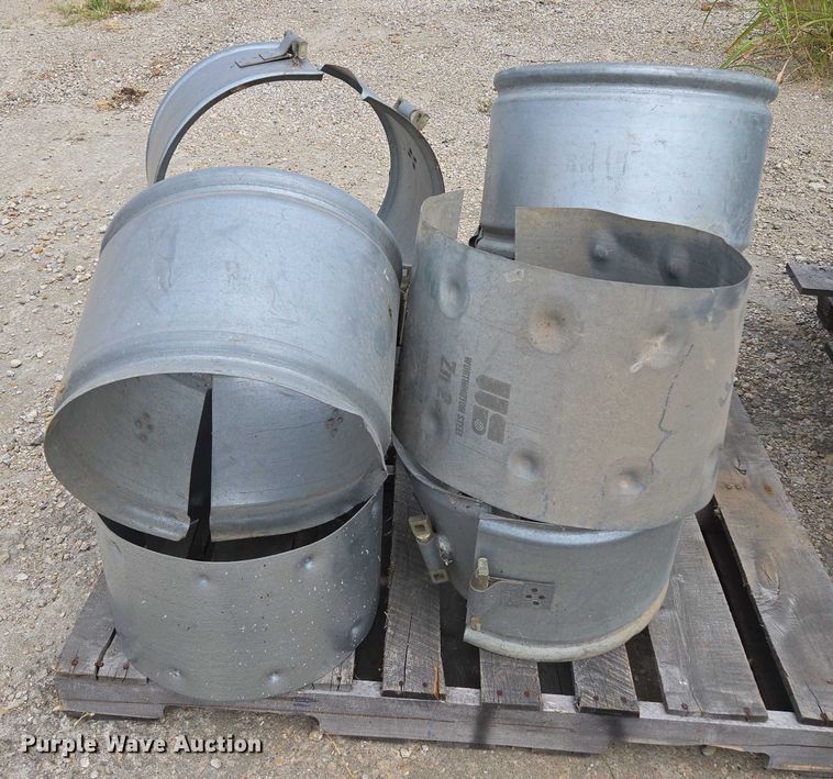 image for item EV1638 Approximately 20 galvanized pipe clamps