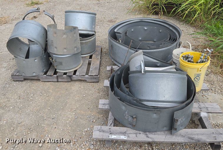 image for item EV1638 Approximately 20 galvanized pipe clamps