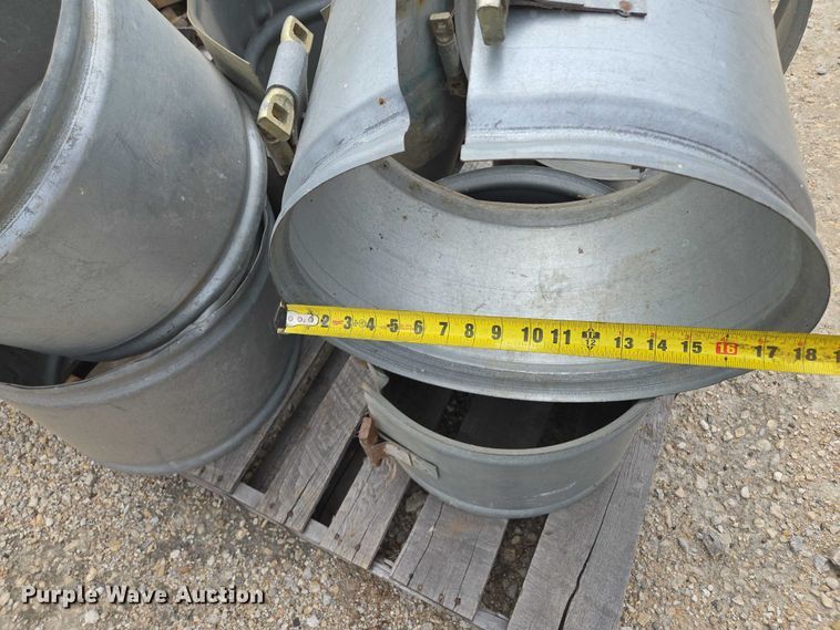 image for item EV1638 Approximately 20 galvanized pipe clamps