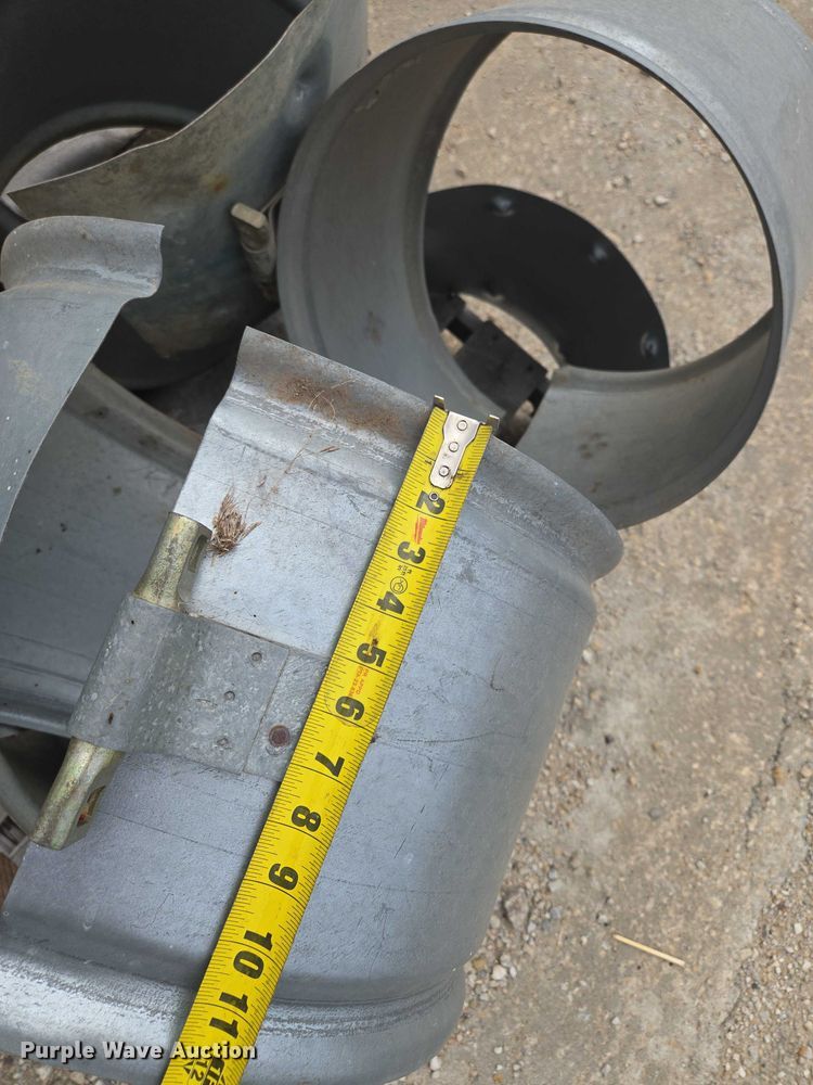 image for item EV1638 Approximately 20 galvanized pipe clamps