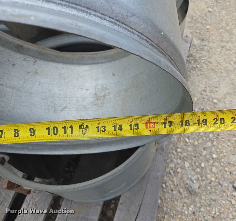 image for item EV1638 Approximately 20 galvanized pipe clamps