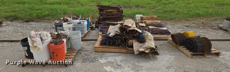 image for item EV1639 Forming equipment