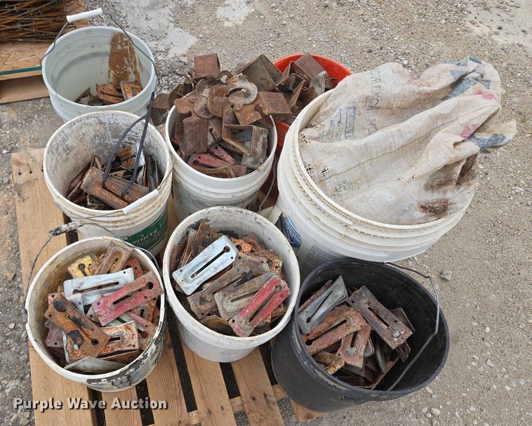 image for item EV1639 Forming equipment