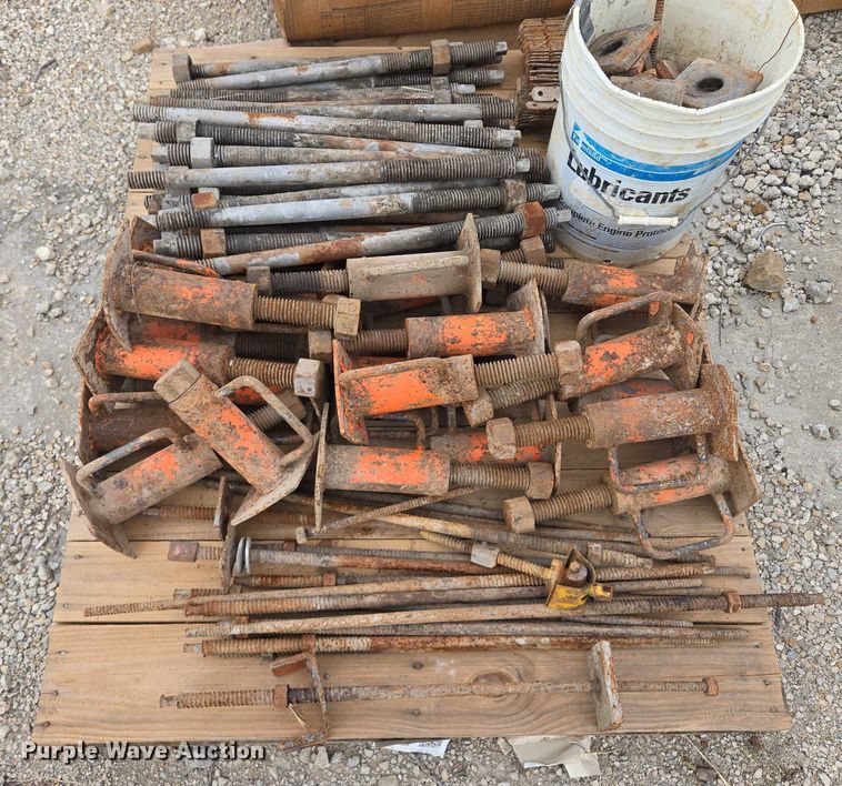 image for item EV1639 Forming equipment