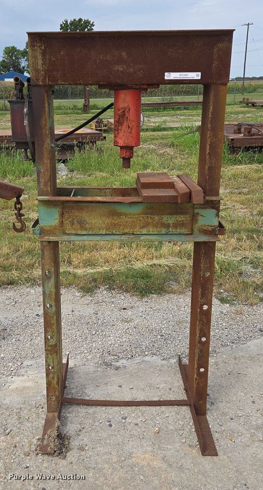 image for item EV1641 Carolina Tool & Equipment tools