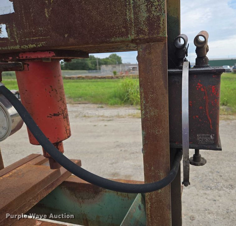 image for item EV1641 Carolina Tool & Equipment tools