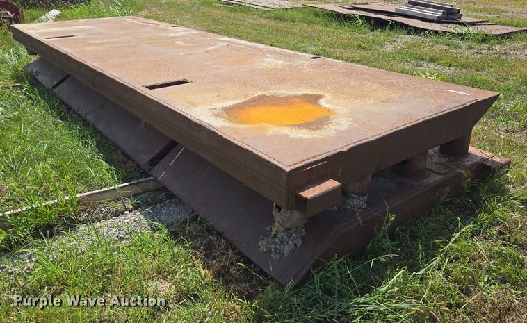 image for item EV1645 Trench box