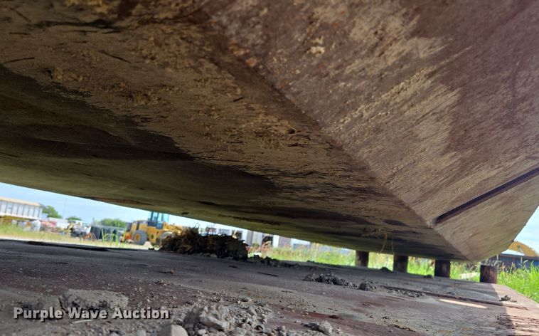 image for item EV1645 Trench box