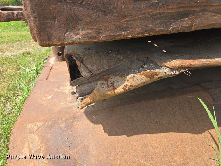 image for item EV1647 (2) trench boxes