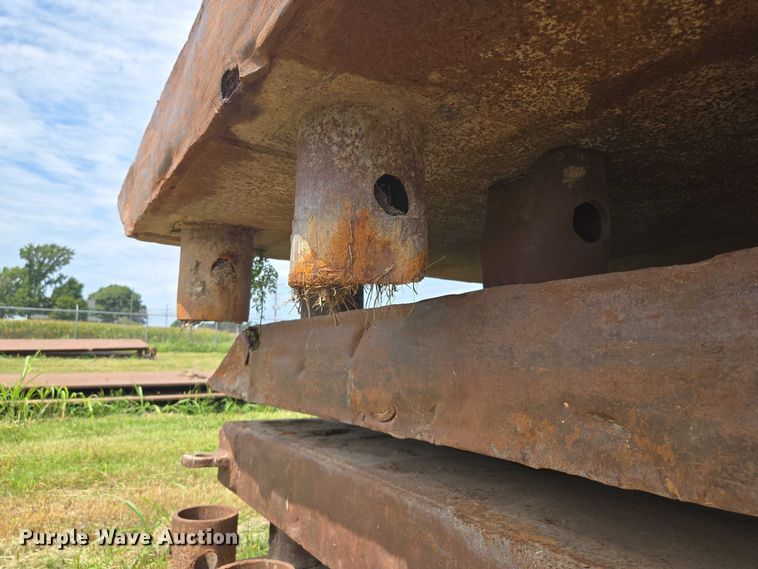 image for item EV1647 (2) trench boxes