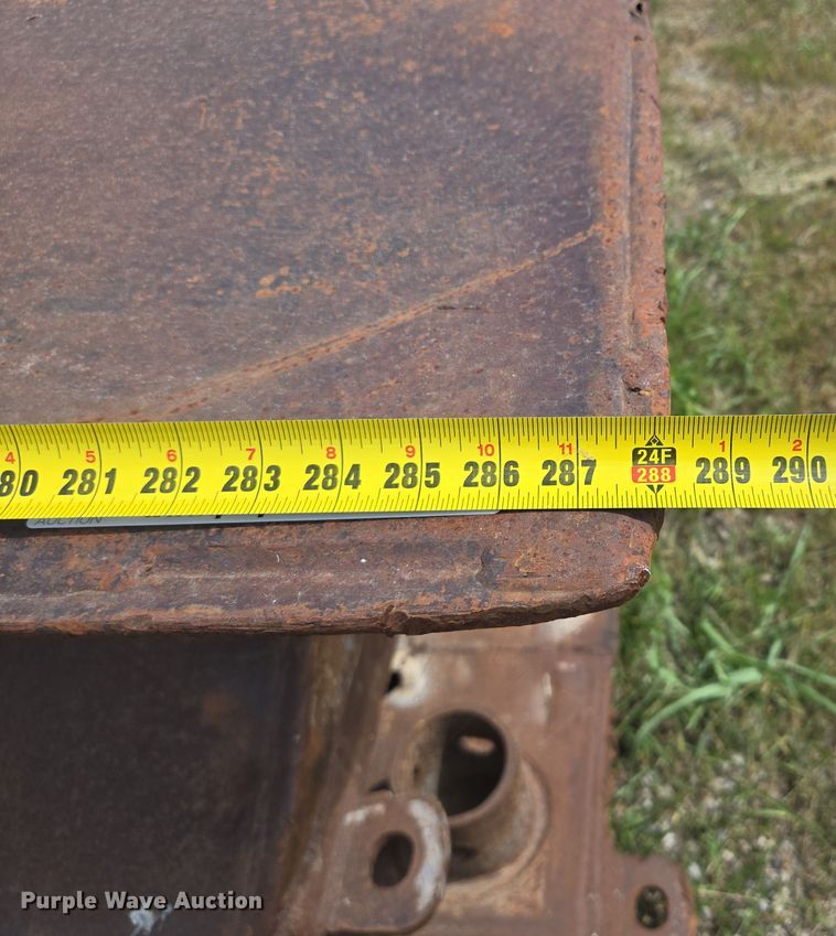 image for item EV1647 (2) trench boxes