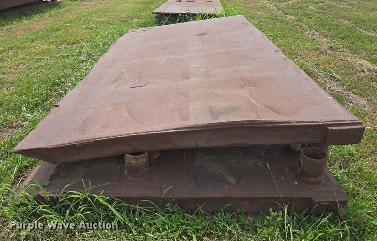 image for item EV1648 Trench box