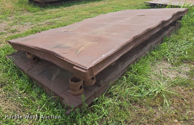 image for item EV1648 Trench box