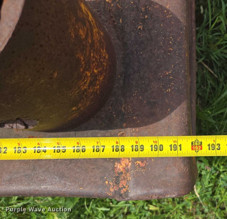 image for item EV1649 Trench box 