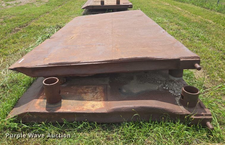 image for item EV1650 Trench box