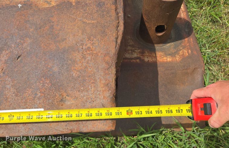 image for item EV1650 Trench box